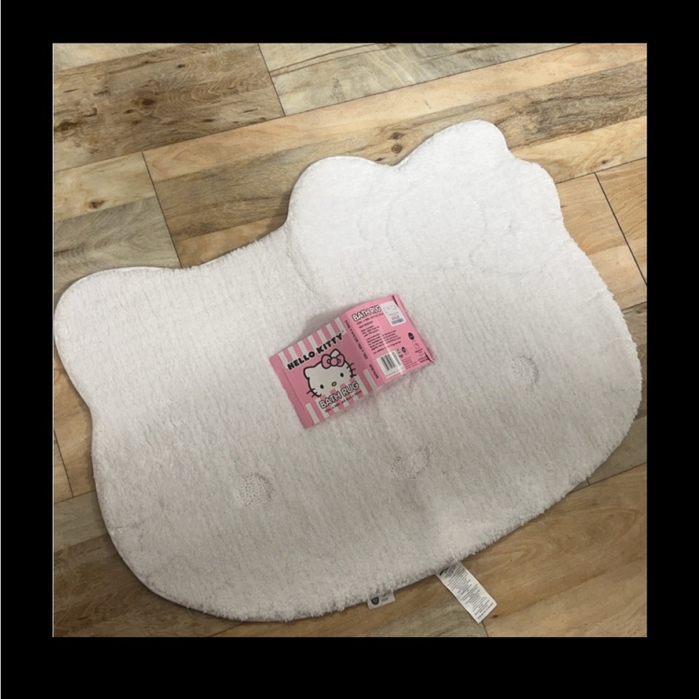 HELLO KITTY BATH RUG